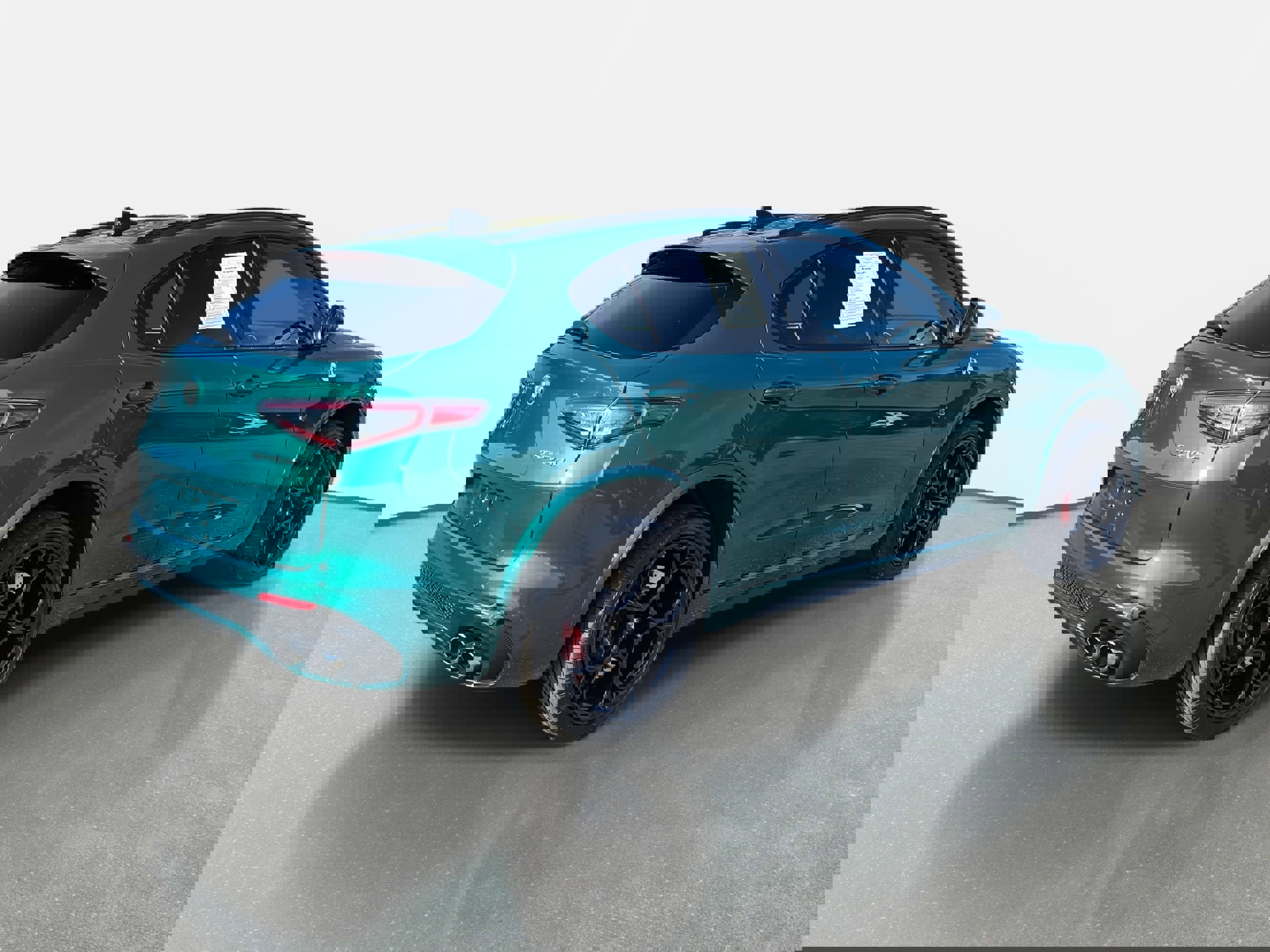 Used 2024 Alfa Romeo Stelvio Quadrifoglio w/ Active Assist Plus Package image 5