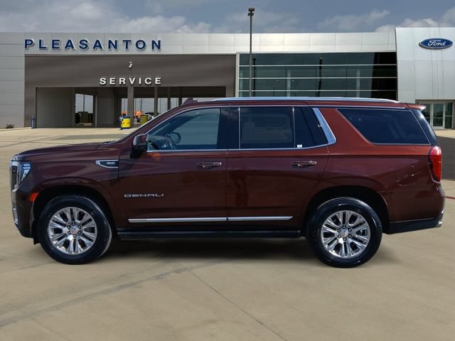 Used 2022 GMC Yukon Denali RWD image 2