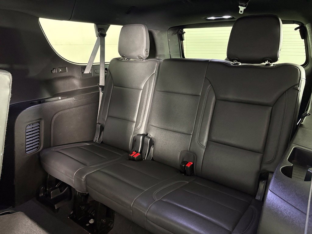 Used 2025 Chevrolet Suburban Z71 AWD/4WD image 42