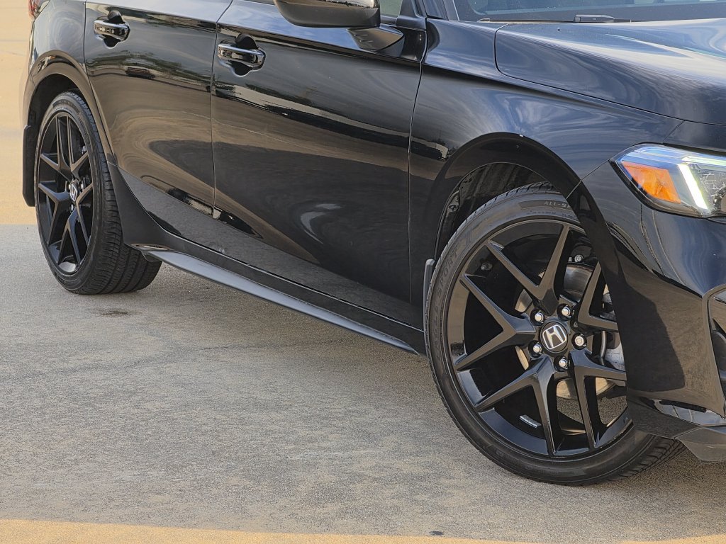 Used 2025 Honda Civic Sport image 11