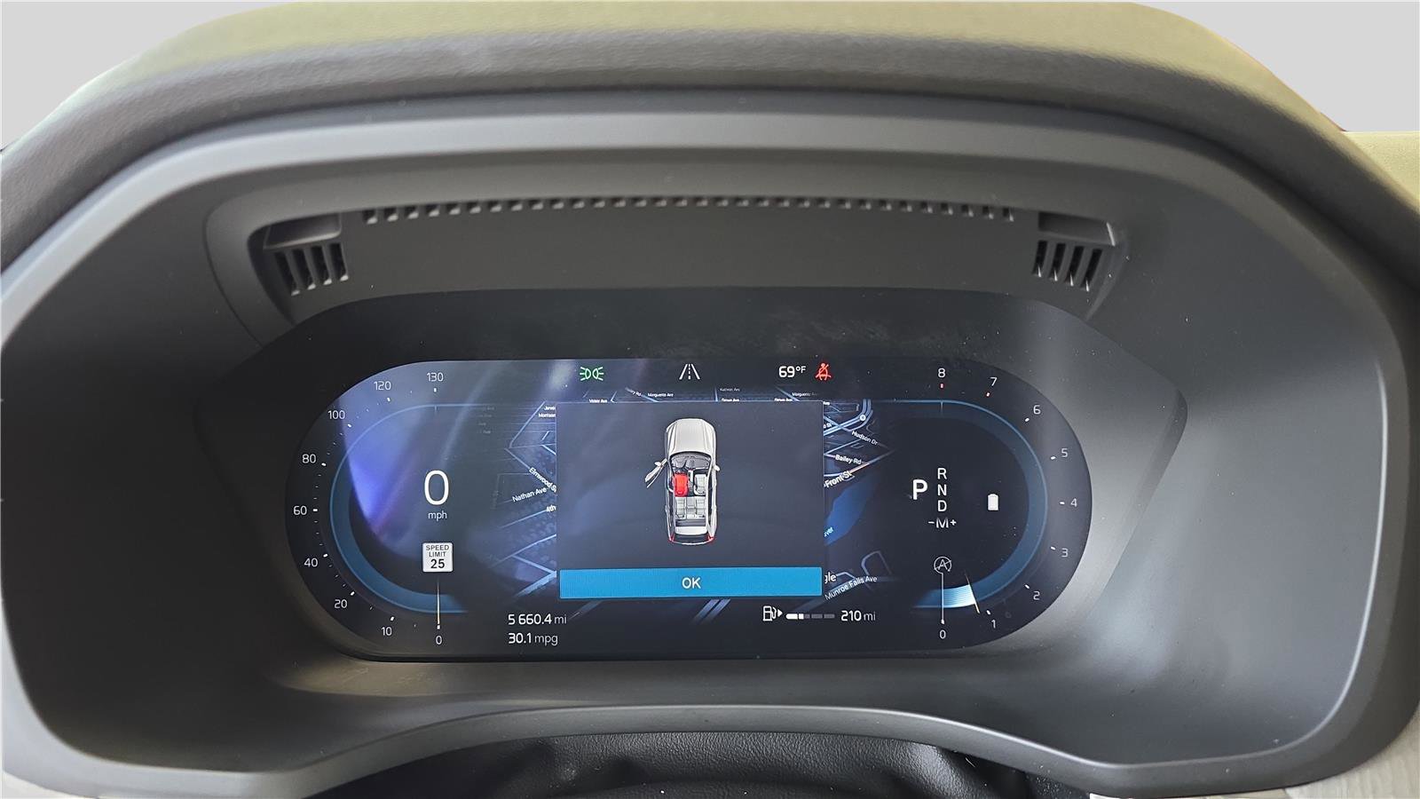 Used 2025 Volvo XC60 B5 Plus w/ Climate Package image 10