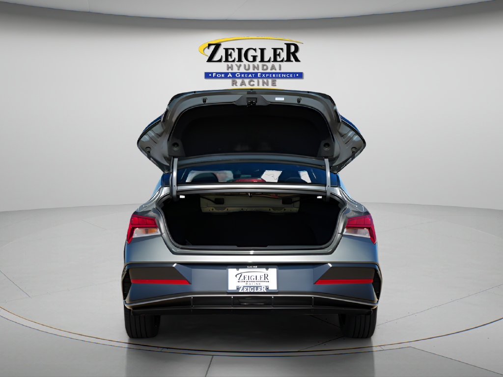 New 2026 Hyundai Elantra SEL Sport FWD image 10