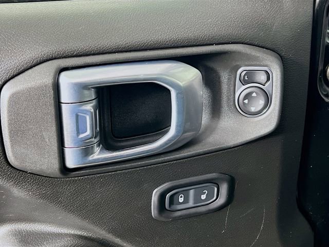 Used 2022 Jeep Gladiator Willys image 9