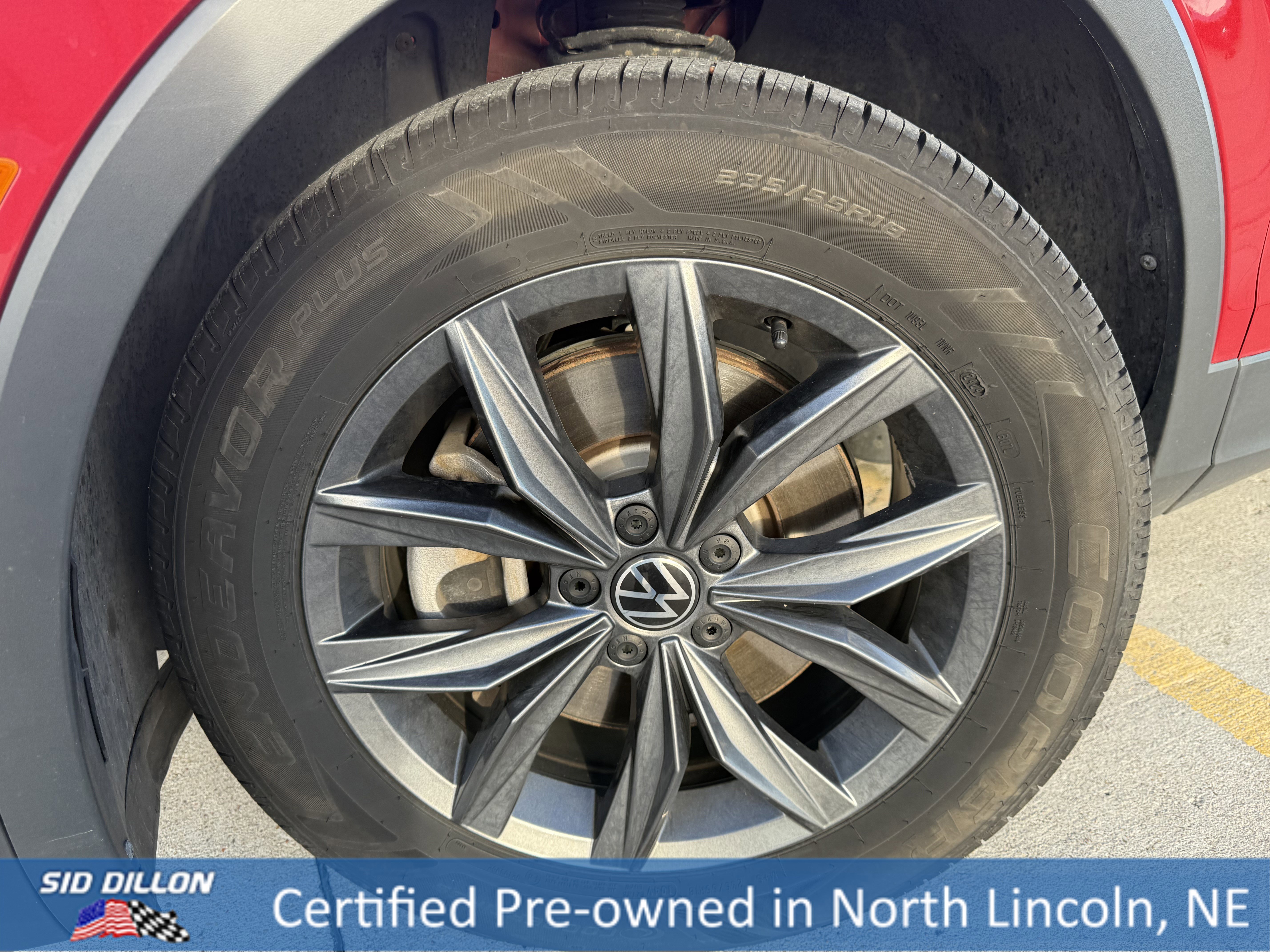 Used 2022 Volkswagen Tiguan SE image 9