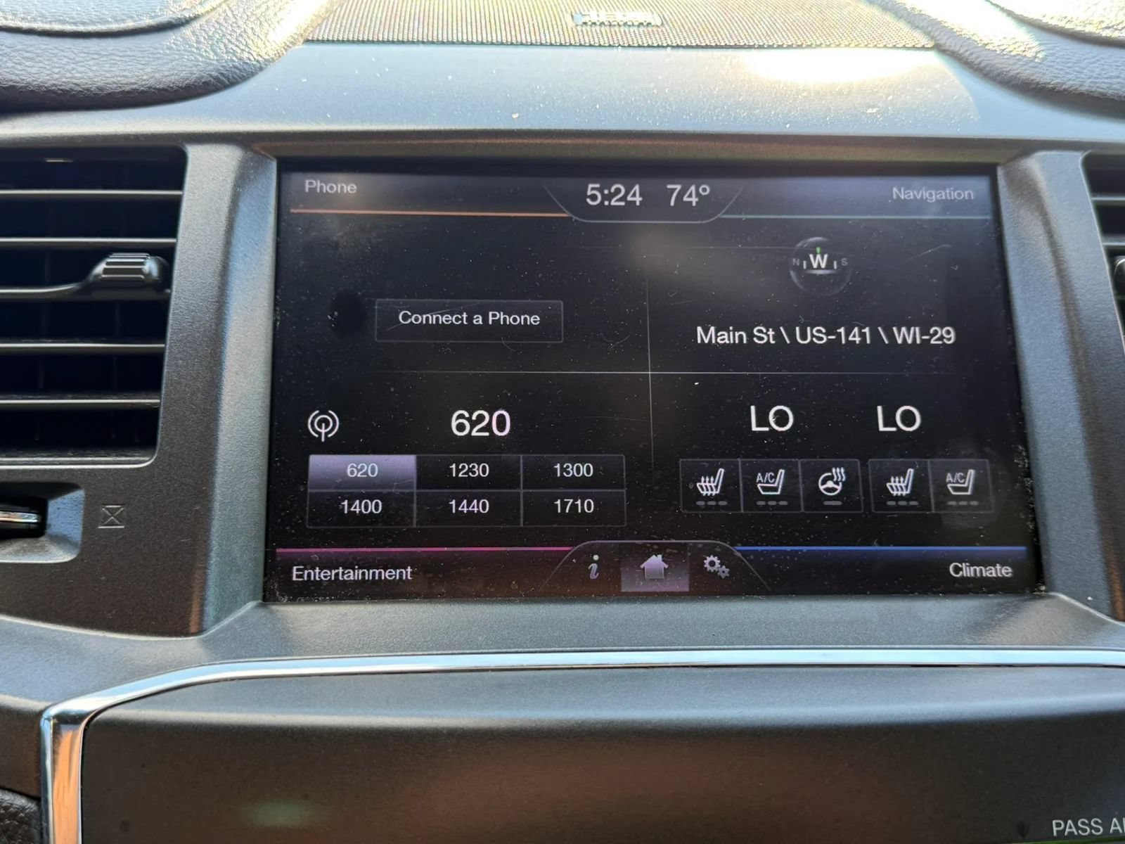 Used 2013 Lincoln MKS AWD image 22