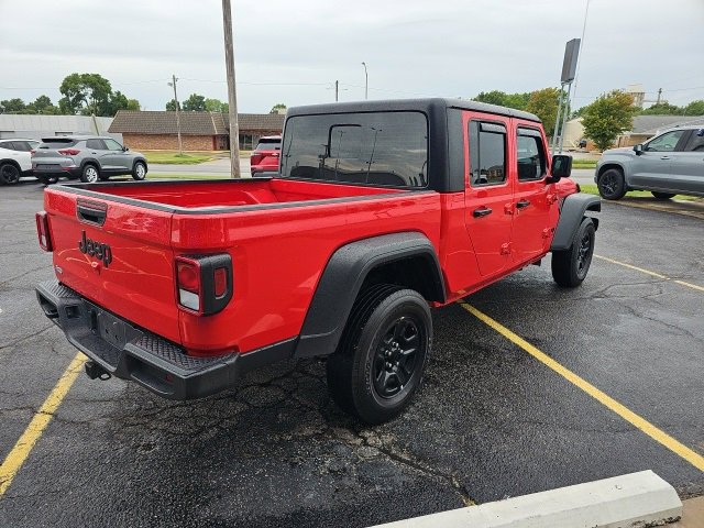 Used 2023 Jeep Gladiator Sport image 7