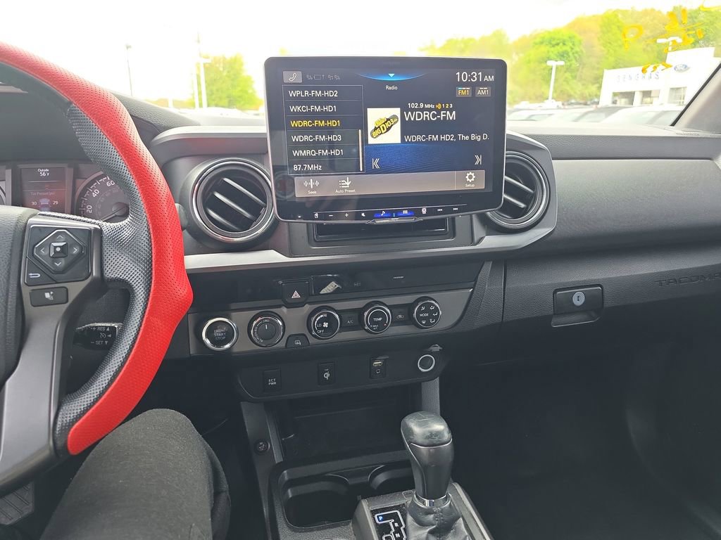 Used 2016 Toyota Tacoma TRD Sport AWD/4WD image 30