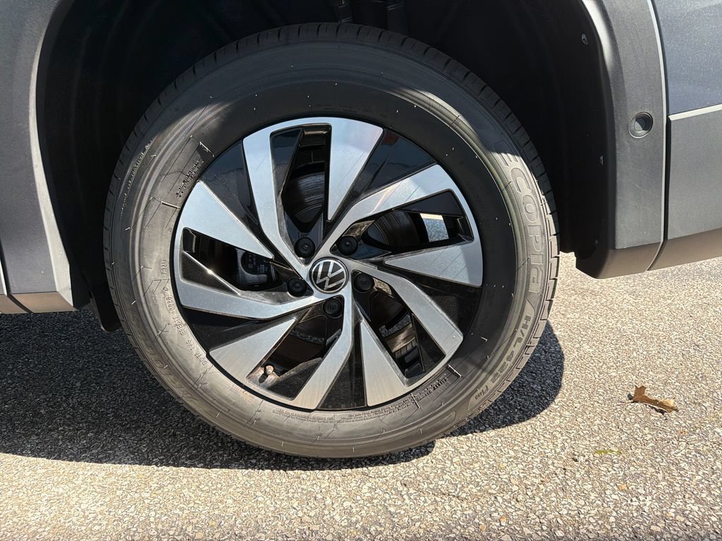 New 2026 Volkswagen Tiguan S AWD/4WD image 8