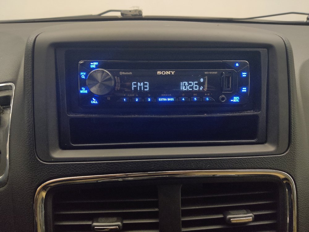 Used 2015 Dodge Grand Caravan American Value Package FWD image 25