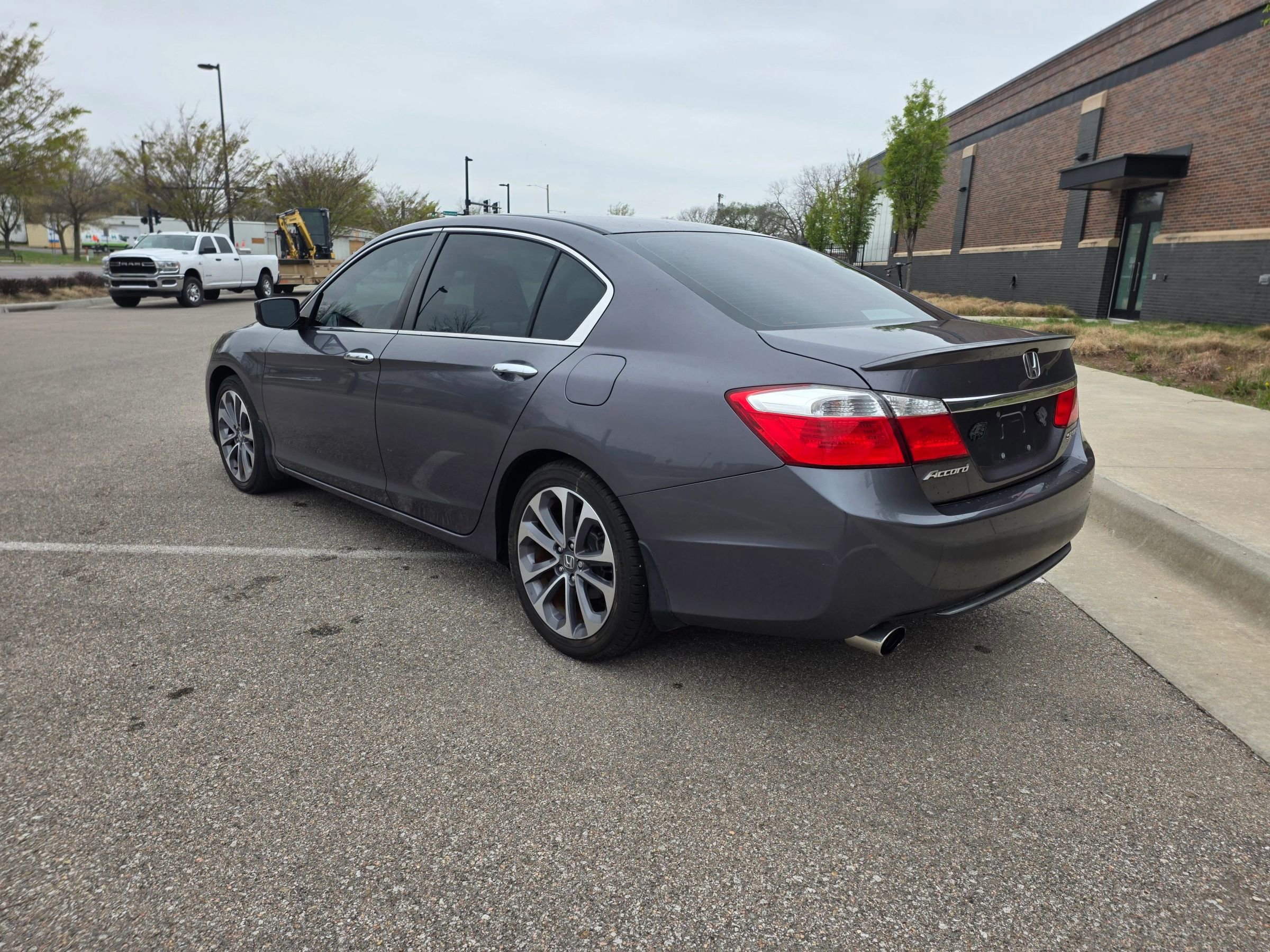 Used 2015 Honda Accord Sport image 5