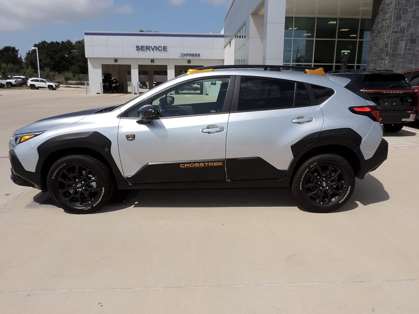 Certified 2024 Subaru Crosstrek 2.5i Wilderness w/ Crosstrek Mirror Package AWD/4WD image 8
