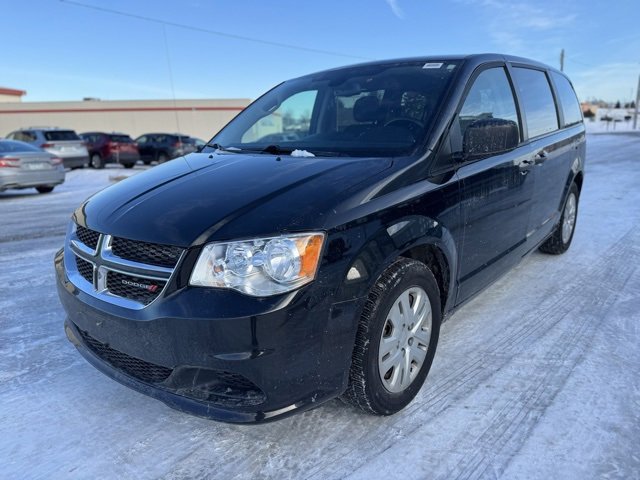 Used 2019 Dodge Grand Caravan SE w/ Rear Park Assist Package image 10