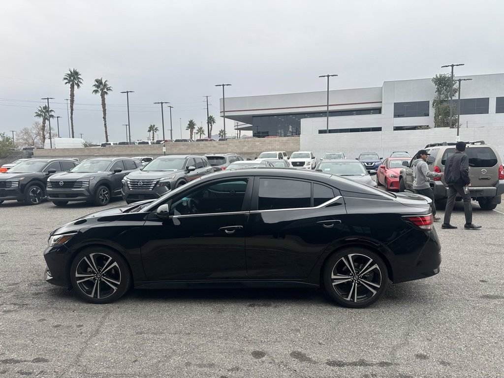 Used 2022 Nissan Sentra SR w/ SR Premium Package image 8