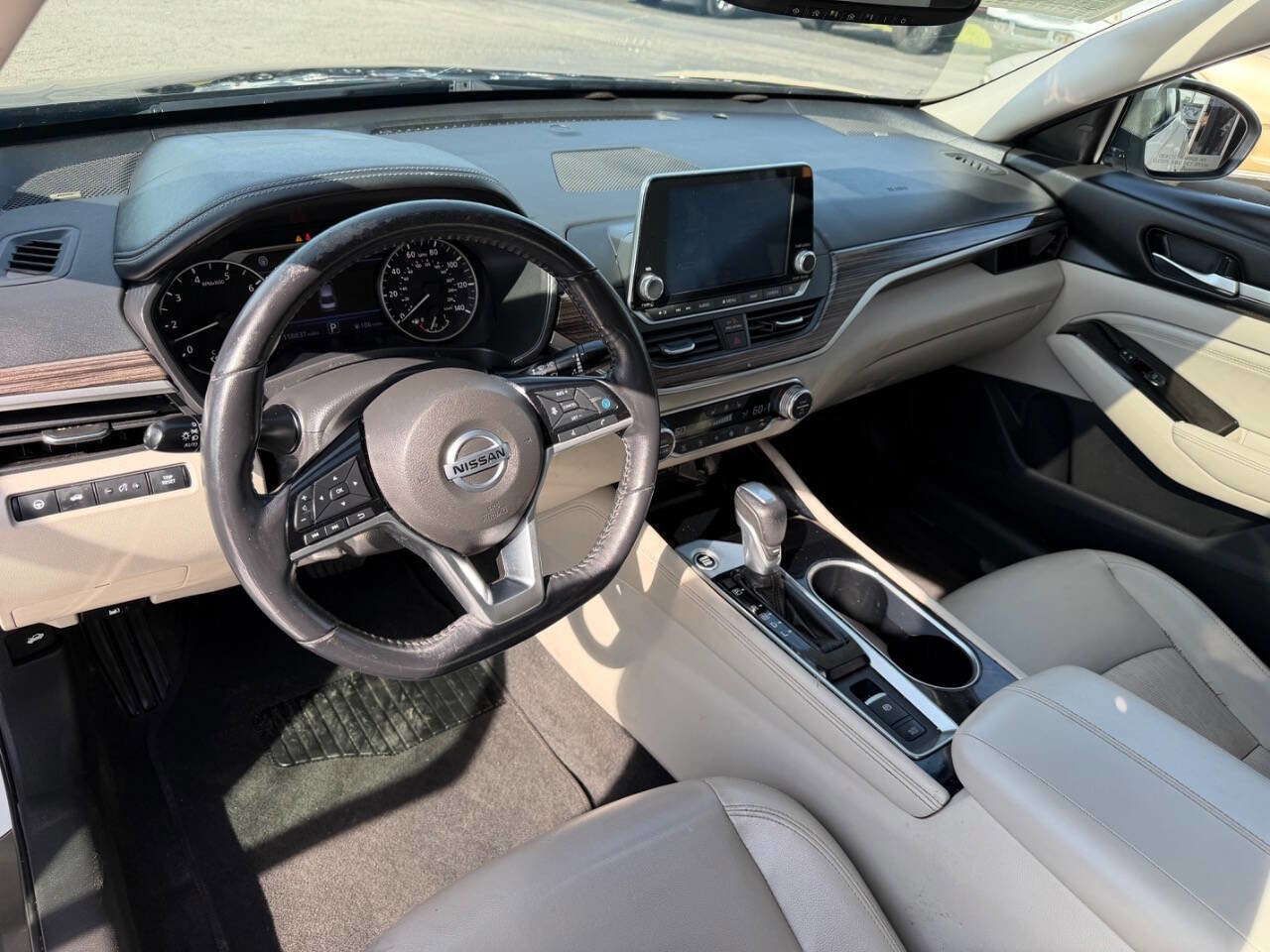 Used 2020 Nissan Altima 2.5 SL FWD image 13