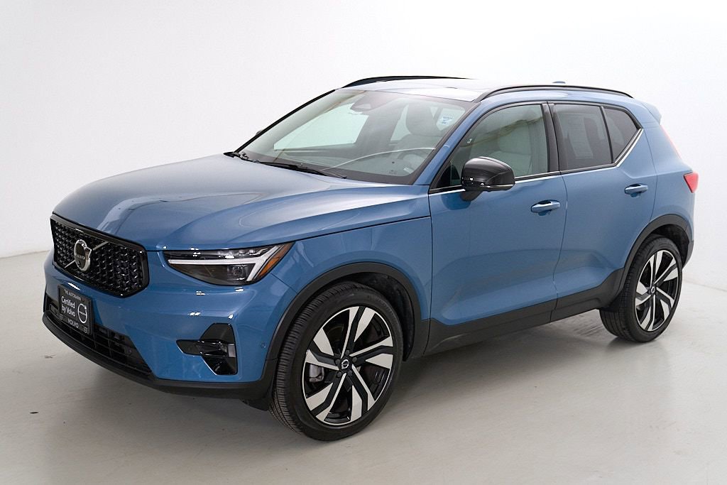Used 2023 Volvo XC40 B5 Ultimate w/ Protection Package Premier AWD/4WD image 6