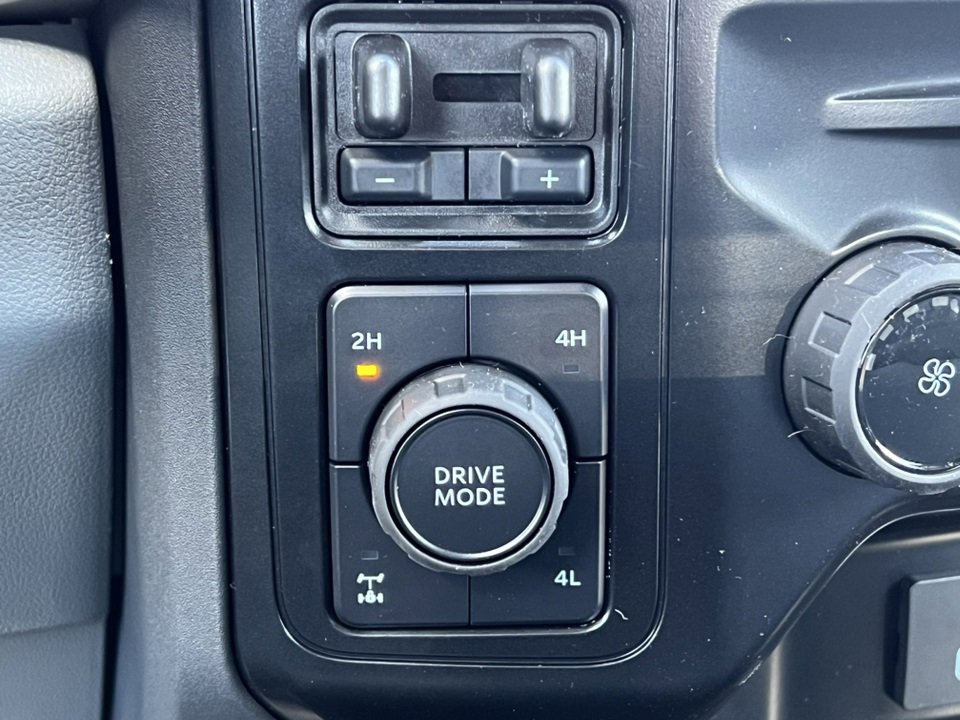 New 2026 Ford F250 4x4 Crew Cab Super Duty image 35