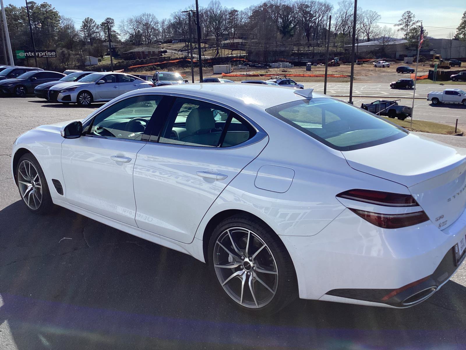 Used 2025 Genesis G70 2.5T image 8