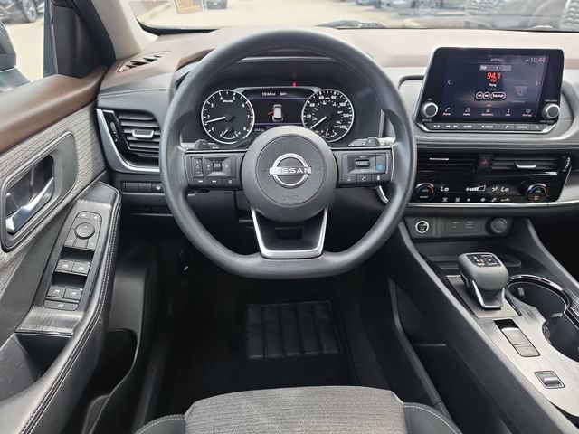 Certified 2022 Nissan Rogue SV FWD image 13