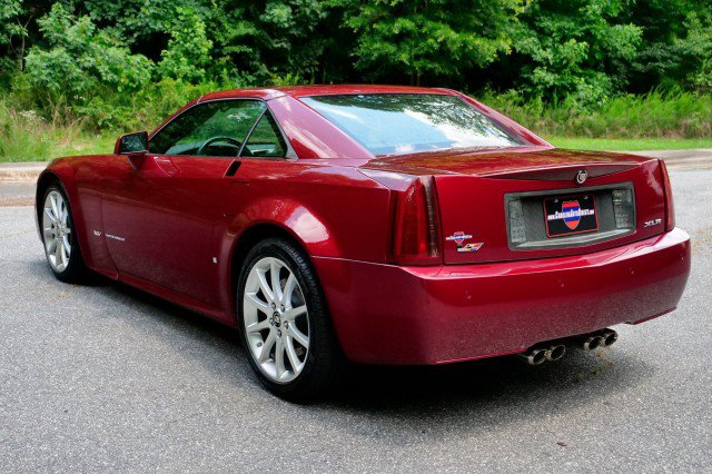 Used 2007 Cadillac XLR V RWD image 7