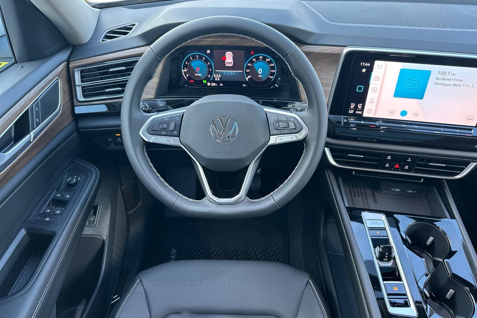 New 2026 Volkswagen Atlas SE image 13