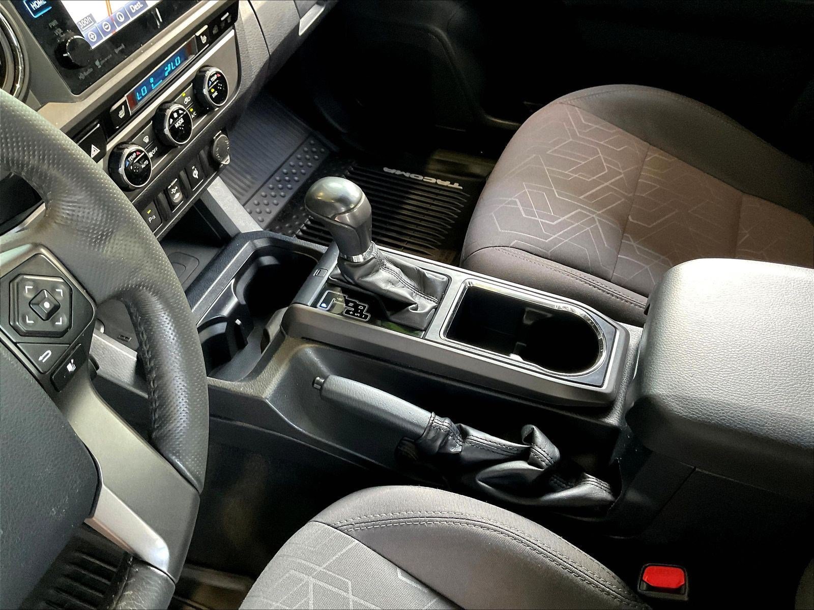 Used 2017 Toyota Tacoma SR5 RWD image 18