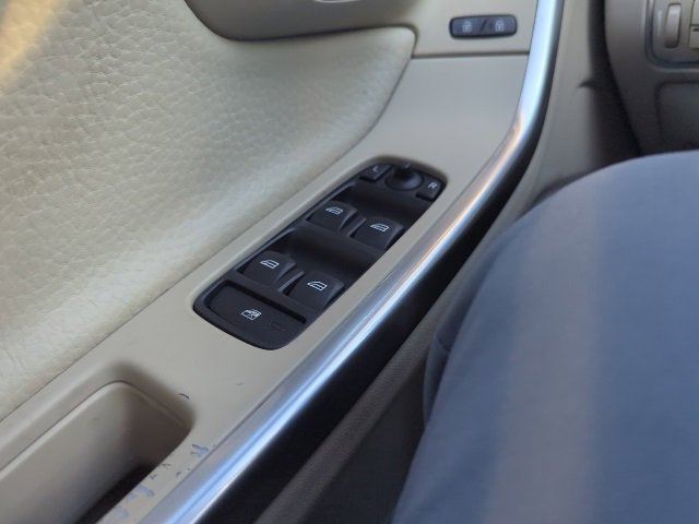 Used 2014 Volvo S60 T5 image 8