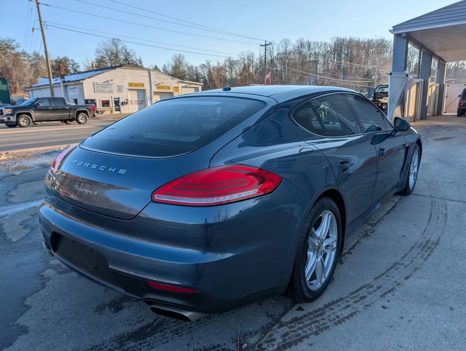 Used 2014 Porsche Panamera 4 image 4