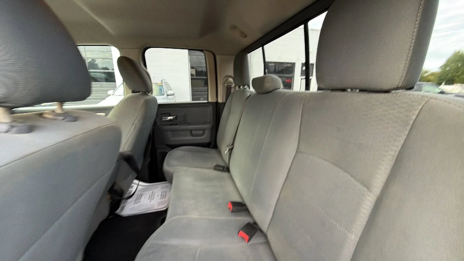 Used 2018 RAM 1500 Classic SLT AWD/4WD image 38