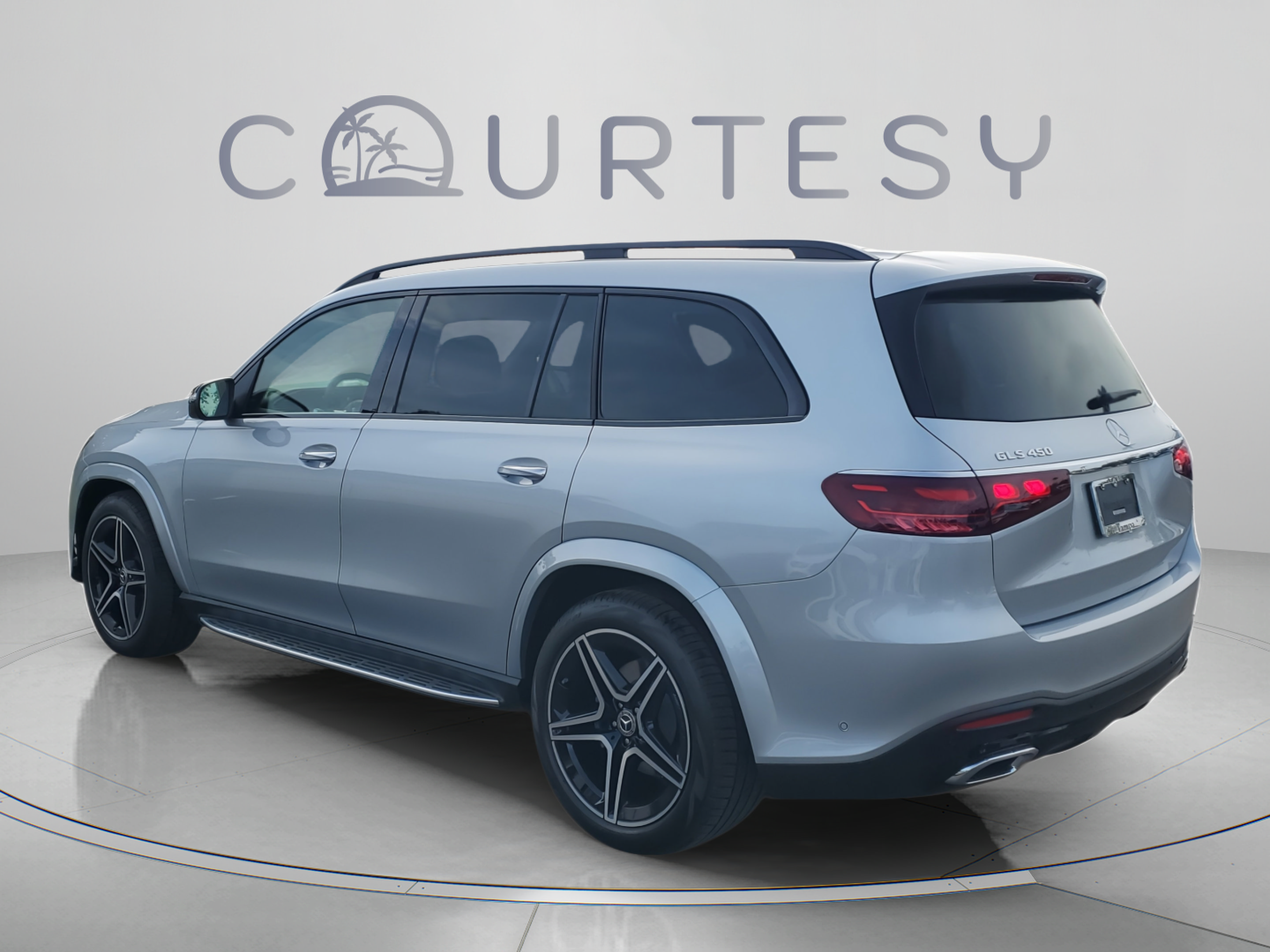 Certified 2026 Mercedes-Benz GLS 450 4MATIC image 3