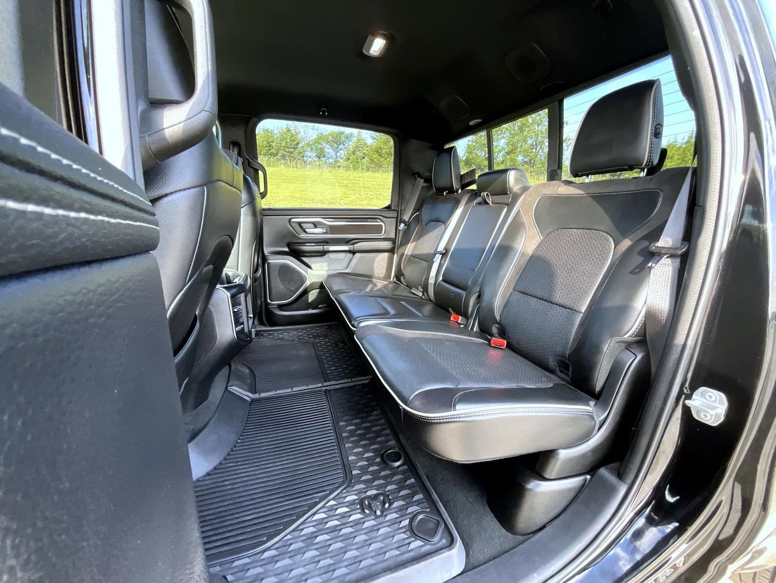 Used 2023 RAM 1500 Laramie AWD/4WD image 19
