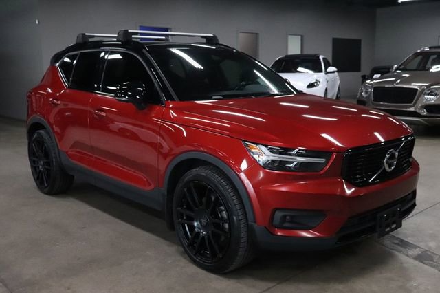 Used 2020 Volvo XC40 T5 R-Design w/ Protection Package Premier image 7