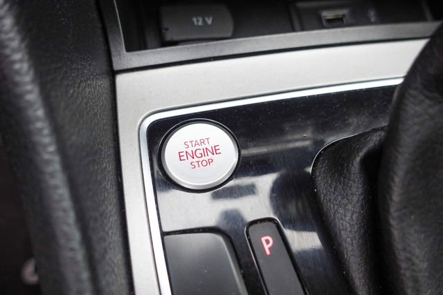 Used 2021 Volkswagen Passat 2.0T SE image 19