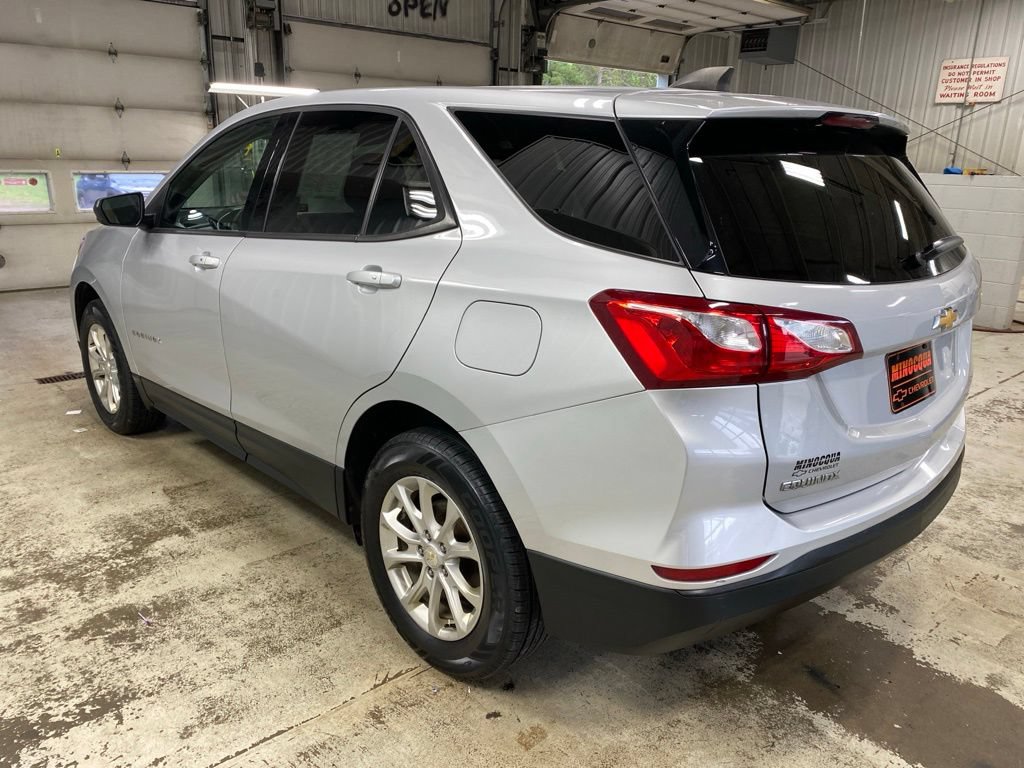 Used 2019 Chevrolet Equinox LS w/ LS Convenience Package AWD/4WD image 6