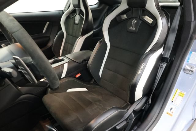 Used 2022 Ford Mustang Shelby GT500 w/ Carbon Fiber Track Pack RWD image 88