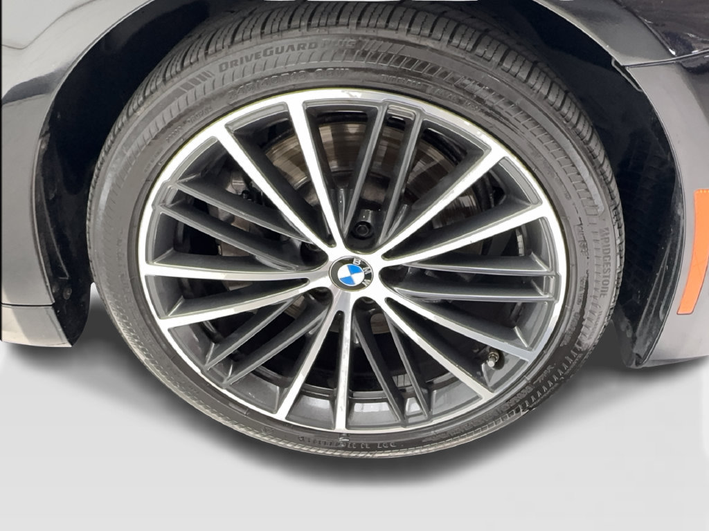 Used 2023 BMW 530i w/ Premium Package RWD image 16