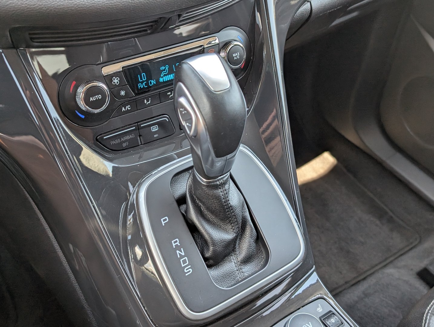 Used 2014 Ford Escape Titanium AWD/4WD image 17