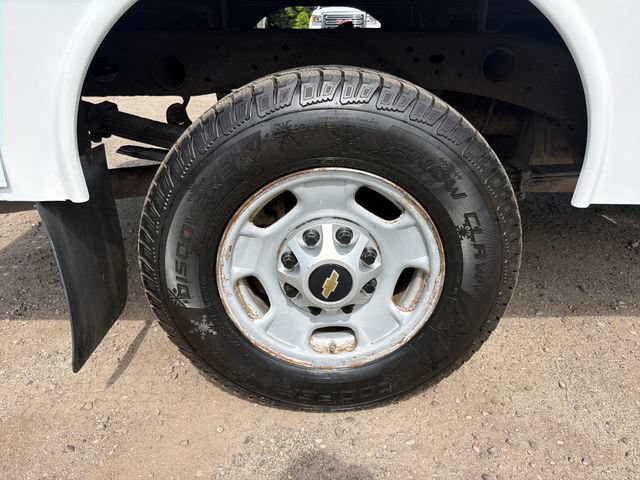 Used 2017 Chevrolet Silverado 2500 W/T AWD/4WD image 25