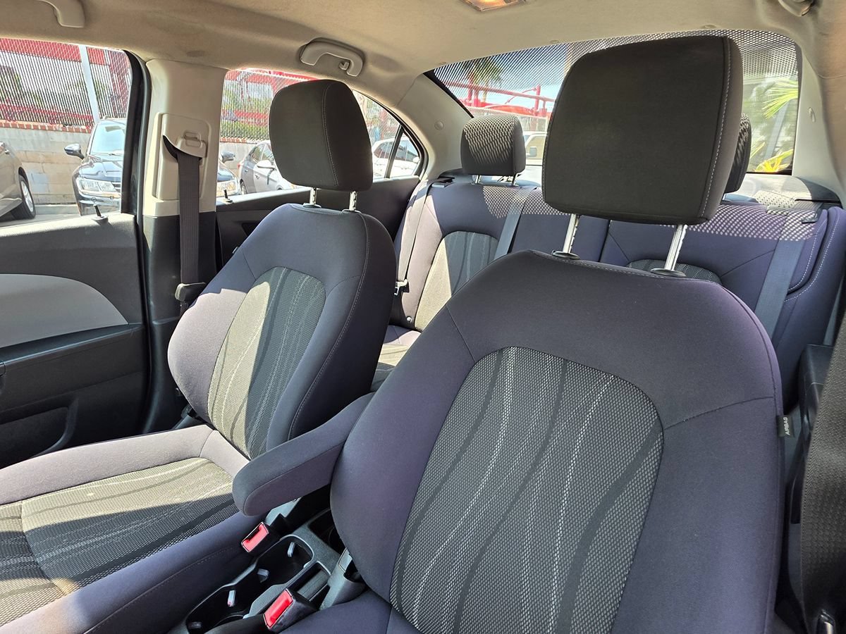 Used 2014 Chevrolet Sonic LT FWD image 20