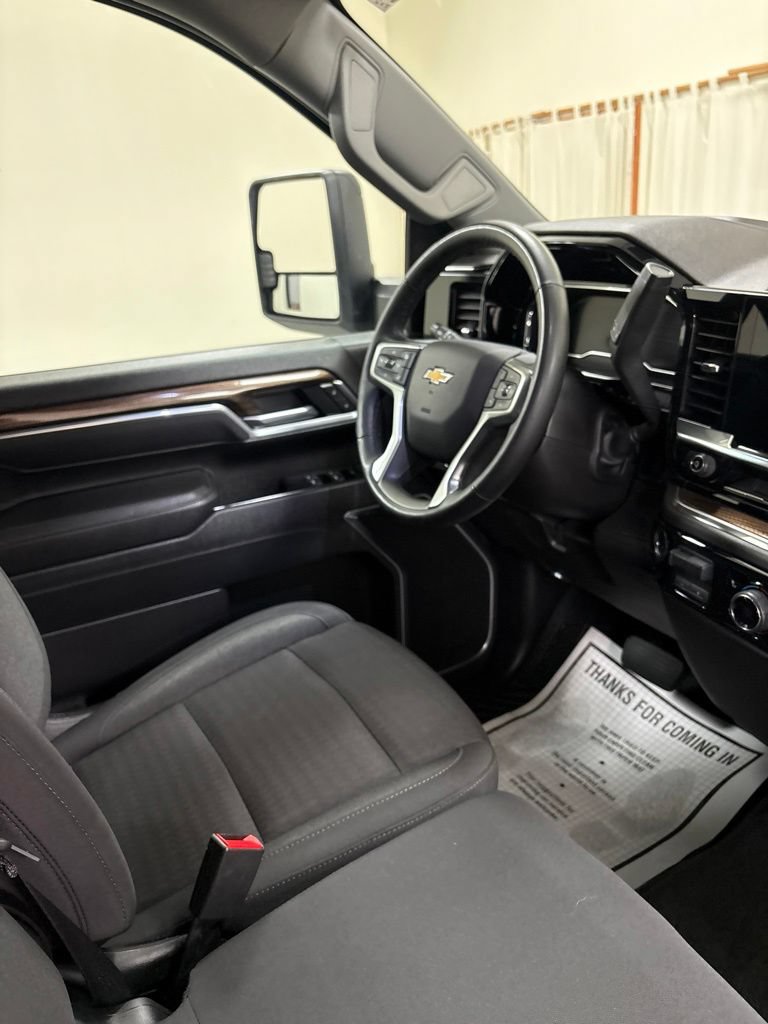 Used 2025 Chevrolet Silverado 2500 LT w/ Convenience Package AWD/4WD image 21