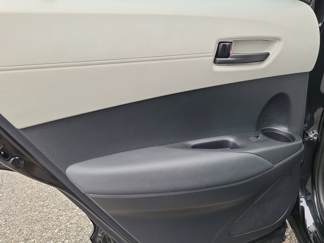 Used 2024 Toyota Corolla Cross L image 9