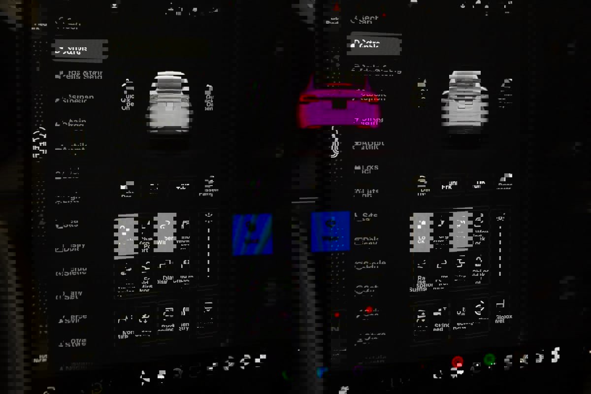 Used 2022 Tesla Model X image 36