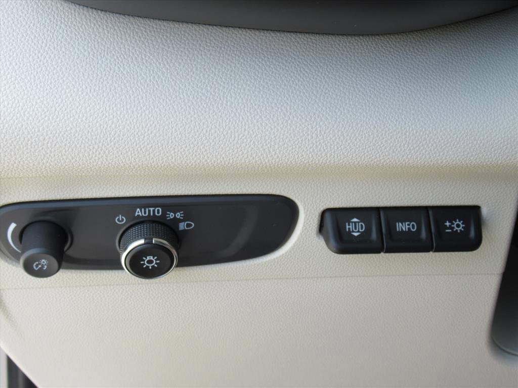 Used 2022 Buick Envision Avenir w/ Technology Package II image 21
