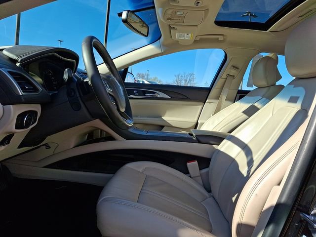 Used 2018 Lincoln MKZ Select w/ Select Plus Package FWD image 13