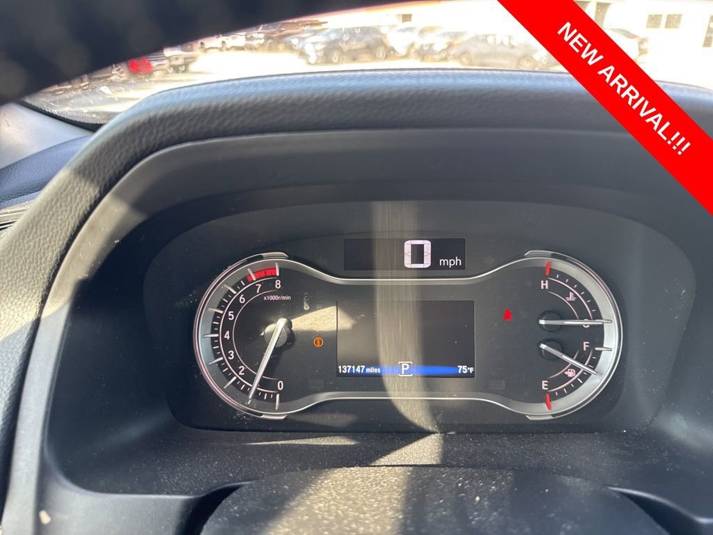 Used 2017 Honda Pilot Touring image 10