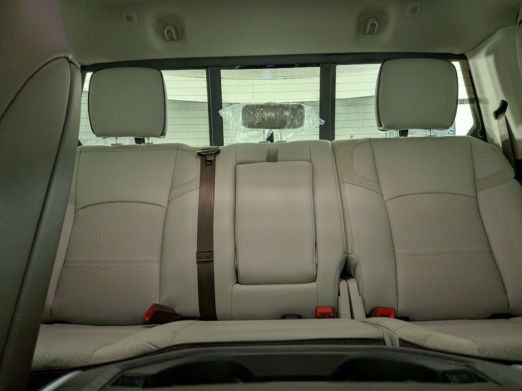 New 2026 RAM 3500 Laramie AWD/4WD image 27