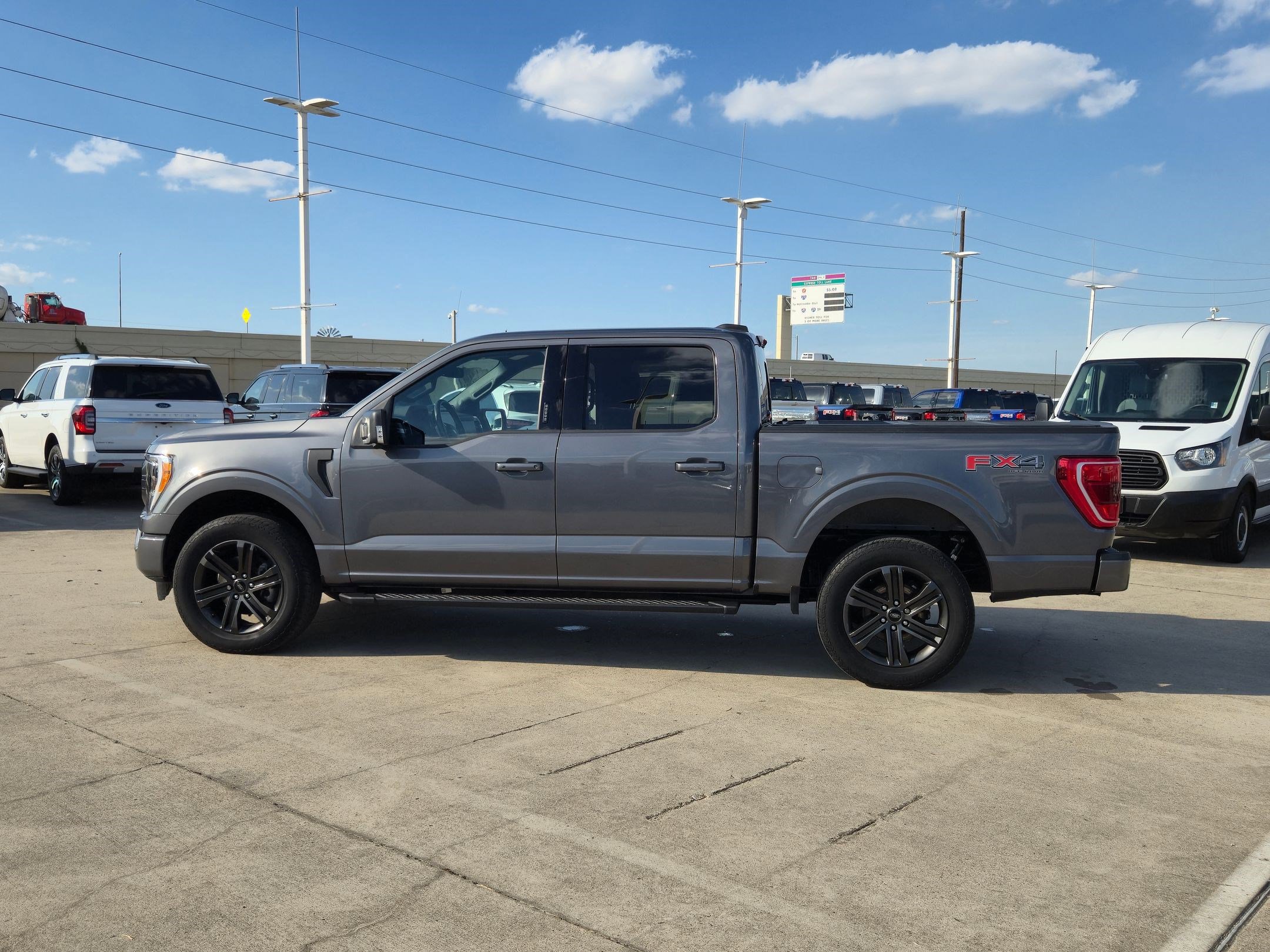 Used 2022 Ford F150 XLT w/ Equipment Group 302A High image 7