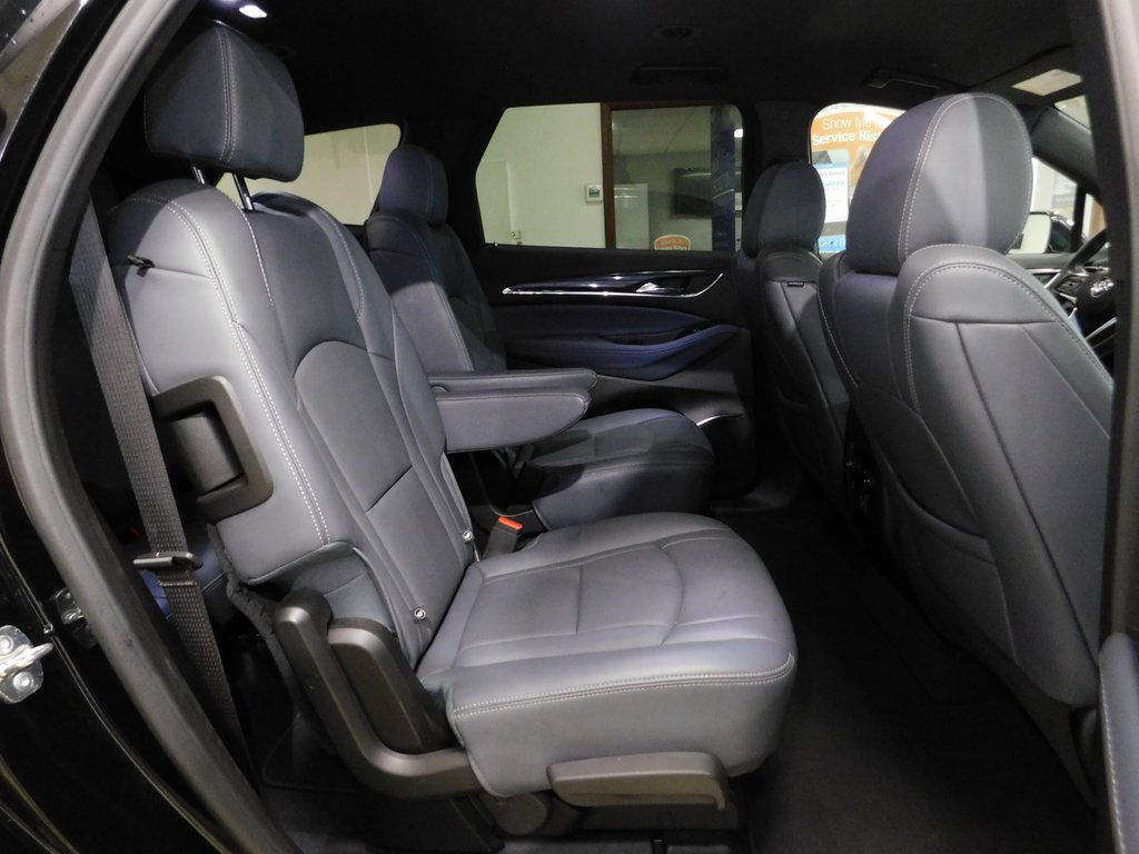 Used 2024 Buick Enclave Essence image 92