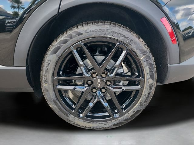 New 2026 Chevrolet Equinox EV LT w/ LPO, Blackout Package image 12