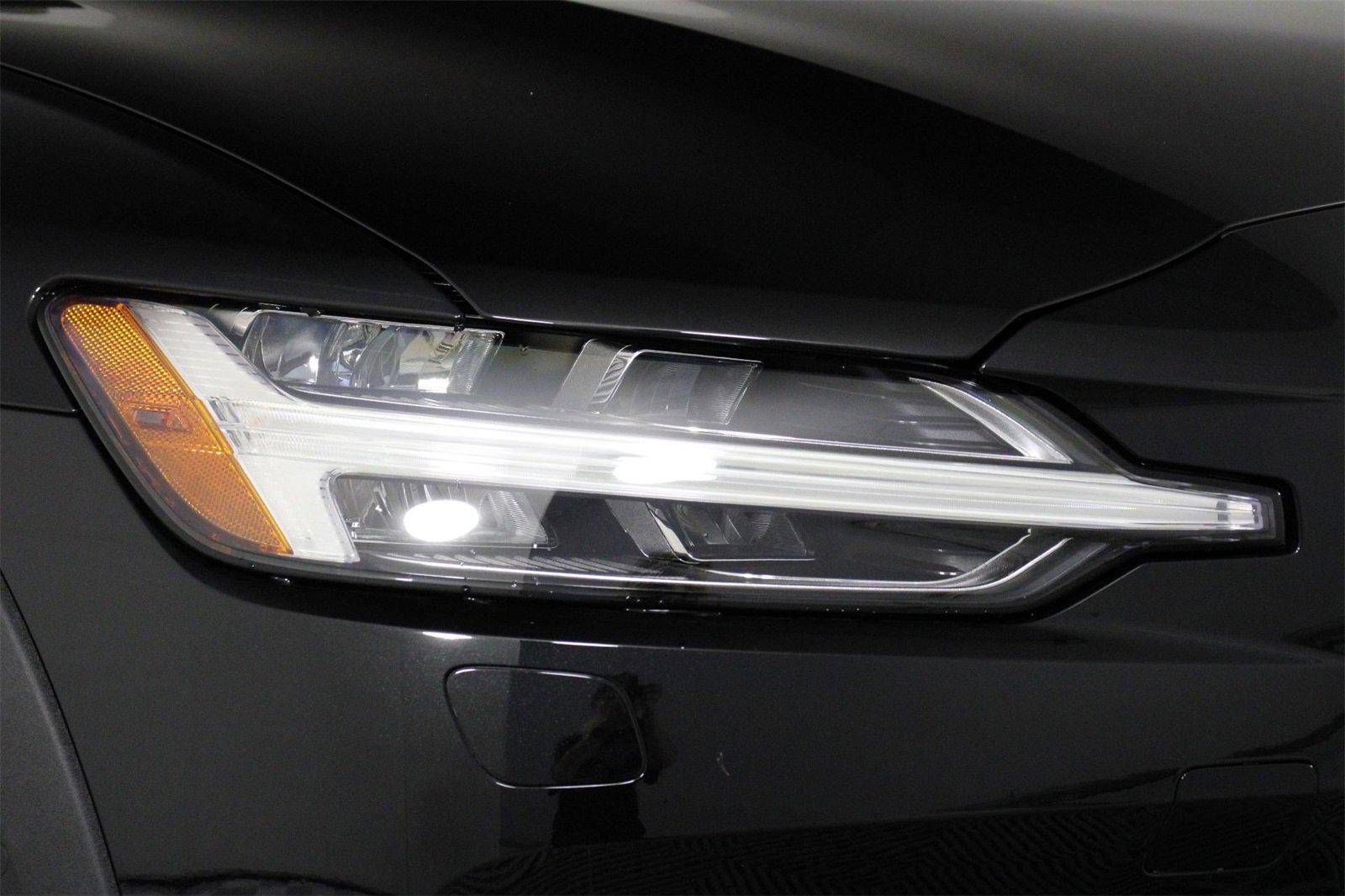 New 2026 Volvo V60 B5 Cross Country Plus w/ Climate Package image 14