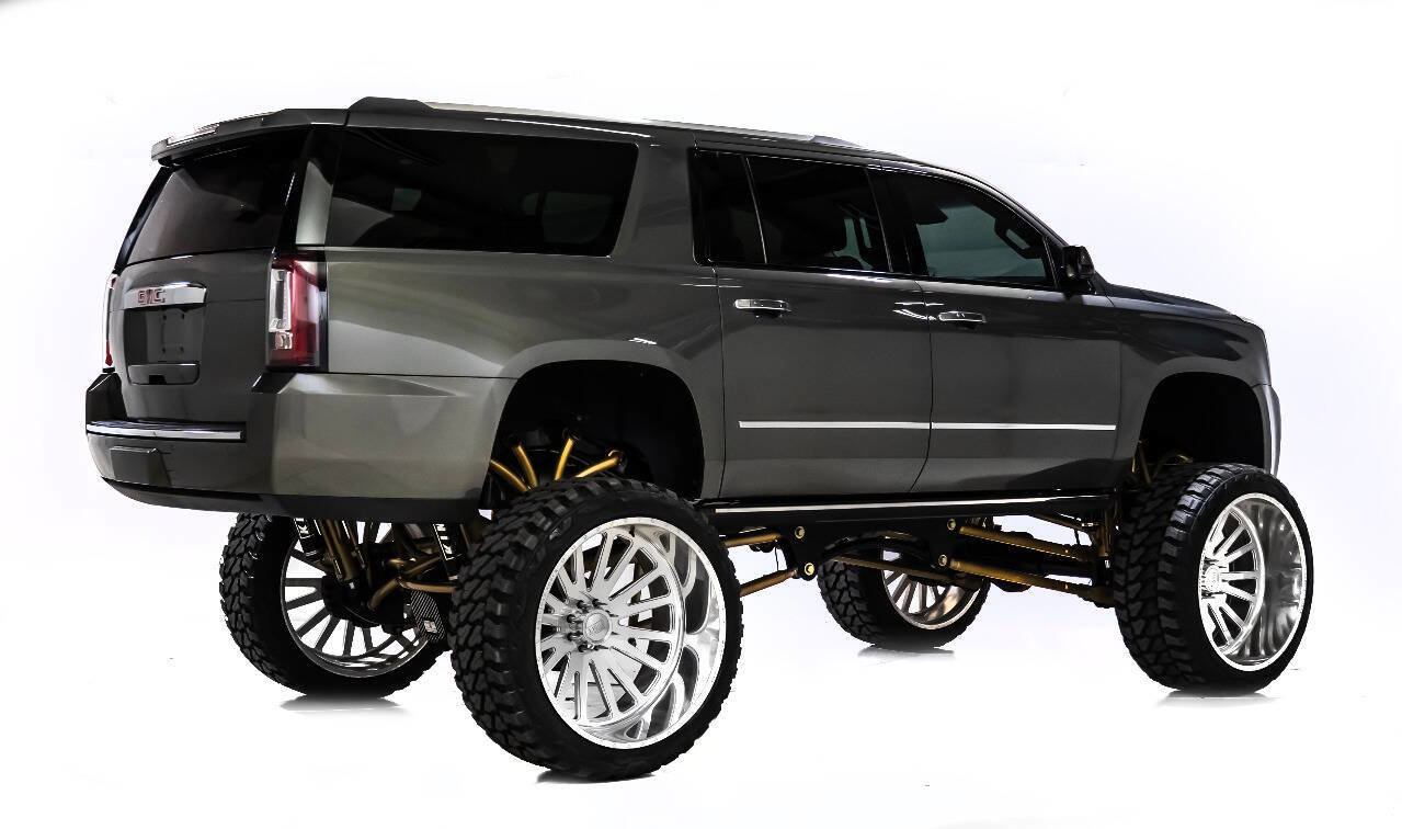 Used 2018 GMC Yukon XL Denali w/ Denali Ultimate Package AWD/4WD image 4